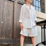 חליפת פשתן לבן